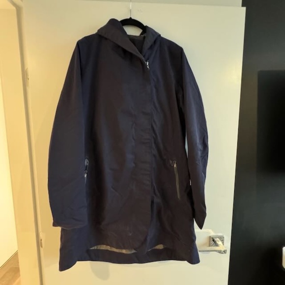 lululemon SAVASANA WATERPROOF JACKET II DEEP INDIGO Sz 8 - Picture 5 of 7